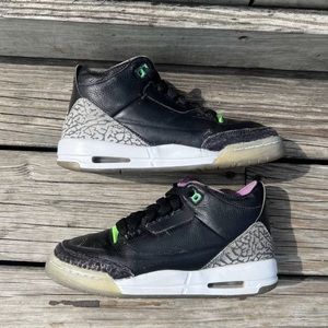 Air Jordan 3 Retro GS 'Electric Green' Size 5.5y Women’s Size 7